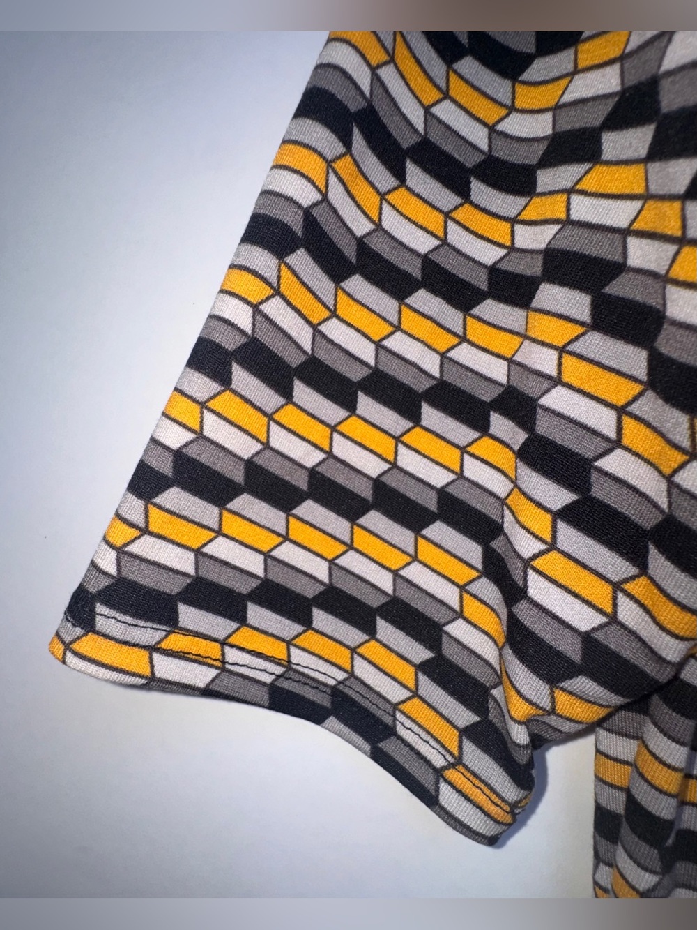 Lularoe Women’s Nicole Dress Geometric Print. Yellow, Black, White & Charcoal- L